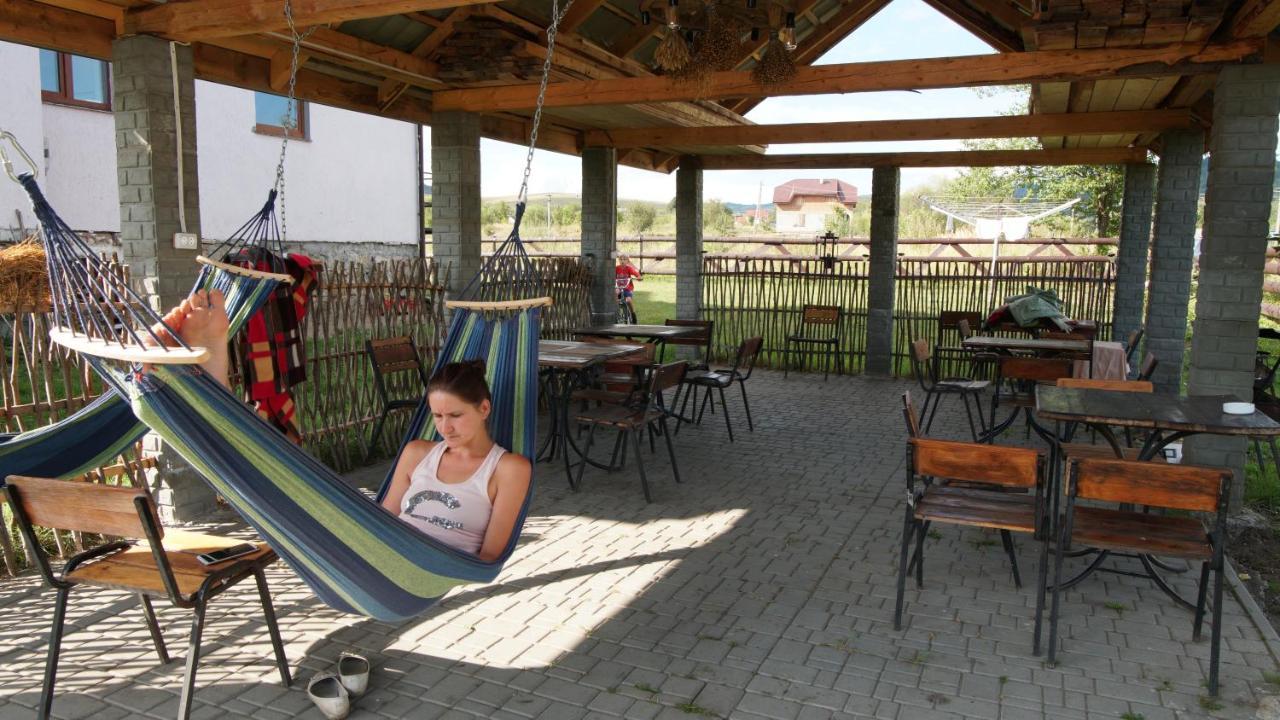 Hotel U Dvori Podgorodtsy Exterior foto